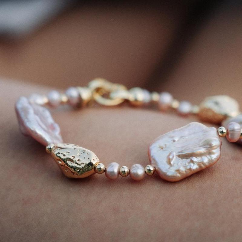 Beige Pearl Bracelet with Gold and Pink Gold Nuggets